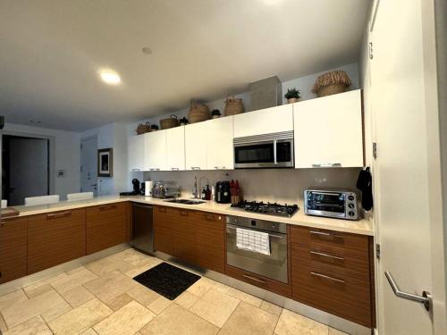 Dapur atau dapur kecil di Ground Floor Fun - Under the Sun - Puntarenas No 1