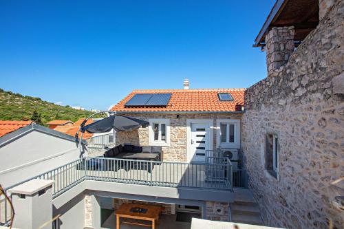 Family friendly house with a swimming pool Murter - 23203