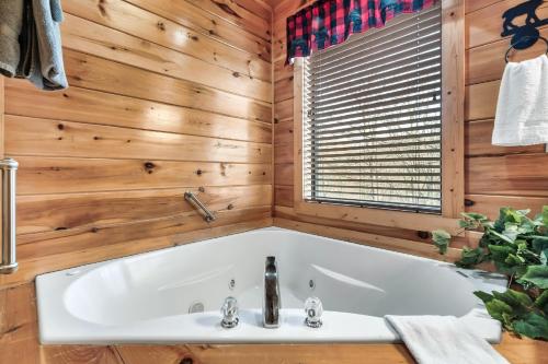 Deja View Serene Mountain Cabin for a Family Get-away with a Hot tub Sauna Fire pit that is Pet Friendly photo 48