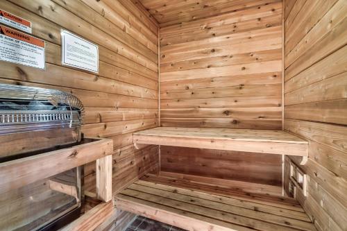 Deja View Serene Mountain Cabin for a Family Get-away with a Hot tub Sauna Fire pit that is Pet Friendly photo 16
