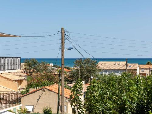 Appartement près de la plage, 2 chambres, balcon, parking privé, 5 pers, Saint Pierre la Mer - FR-1-229D-137