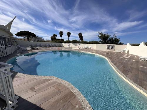 Appartement 2P/4 Pers avec Piscine, Tennis, Parking, à 50m de la Plage - FR-1-731-78