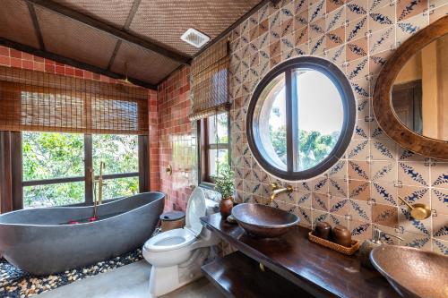 Un baño de Fish Lantern House An Bang beach