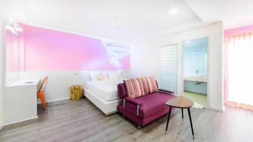 Χώρος καθιστικού στο The Tint At Phuket Town - SHA Plus