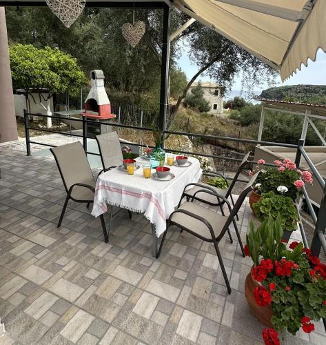 Un balcón o terraza de Eolos Villa