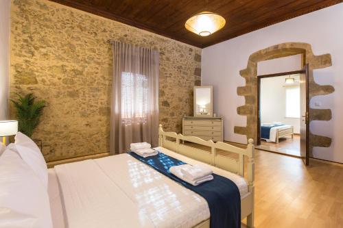 Φωτογραφία από το άλμπουμ του Manolis Stone House Villa σε Μουρί