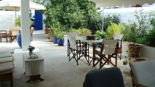 Gallery image of Douskos Uptown Living in Hydra