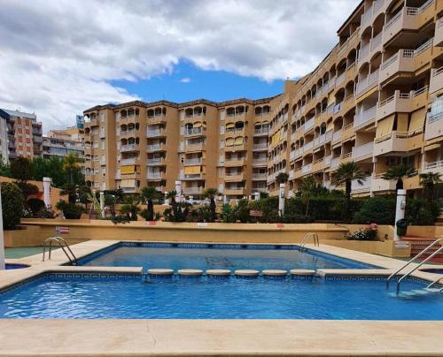 Πισίνα στο ή κοντά στο Piso soleado en Apolo VII