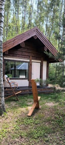 NulgaにあるPedaja Puhketaluの森の中の小屋