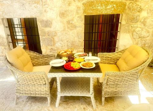 Χώρος καθιστικού στο Arev HOTEL