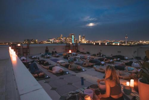Tetamu yang menginap di A Denver Skyline State of Mind - Zuni Lofts