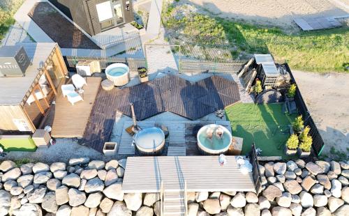 an overhead view of a backyard with a swimming pool at StayBliss Haven Kakumäe in Tallinn