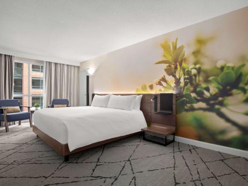 The Novotel Toronto Centre Image
