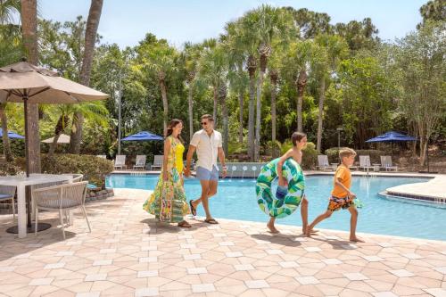 Bazén v ubytování DoubleTree Suites by Hilton Orlando at Disney Springs nebo v jeho okolí