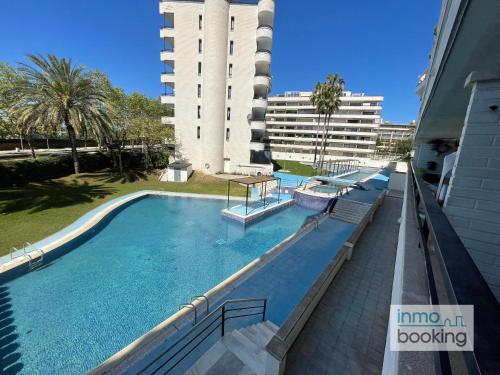 Cannes Salou, piscina y céntrico