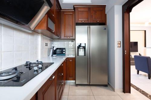 Majestic and spacious apartment near Acropolis