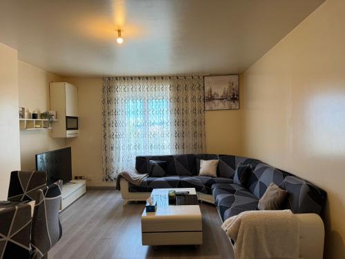 T4 Spacieux à proximité de la gare stationnement gratuit