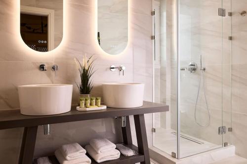 Acropolis Penthouse Suite
