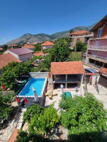 Piscina a Apartmani Ninić o a prop