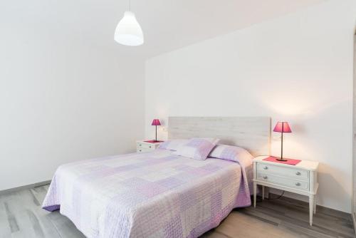 Apartamento Playamar Loft, seasonal pool and terrace