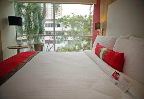 Gallery image of Ramada by Wyndham Panama Via Argentina in Panama City