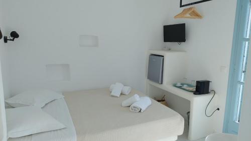 Zdjęcie z galerii obiektu Plaka's Petite seaside view w mieście Plaka