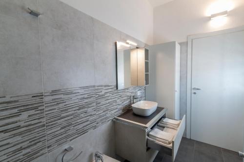 Η κουζίνα ή μικρή κουζίνα στο La Casara appartamento Mattia