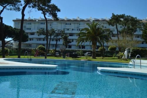 Bazén v ubytování Apartamento Primera Línea de Playa Calahonda Mijas nebo v jeho okolí