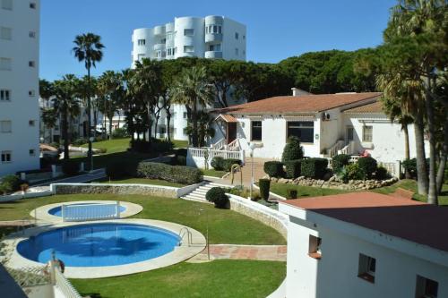 Bazén v ubytování Apartamento Primera Línea de Playa Calahonda Mijas nebo v jeho okolí