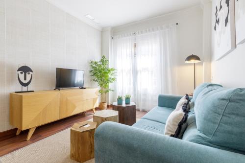 Alameda XI Boutique Apartment by Caleta Homes