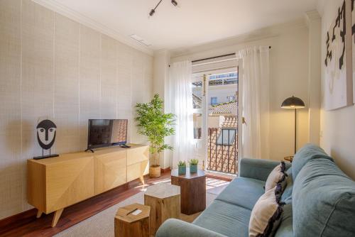Alameda XI Boutique Apartment by Caleta Homes