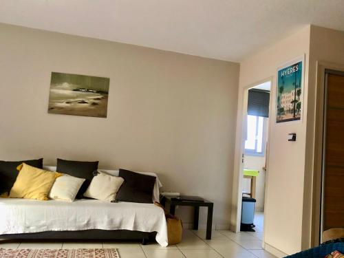 Grand studio à Hyères entre mer et ville