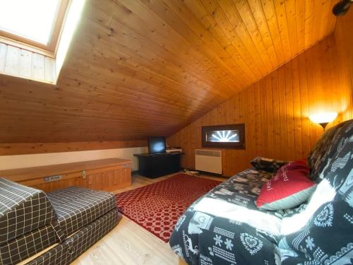 Biches A12 - Duplex proche du centre de Châtel