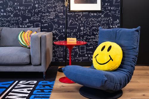 Zona de estar de Moxy Madison Downtown