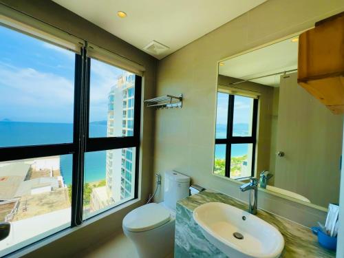 Image showcasing Chairish | The Art of Vintage. The Luxury of Home.