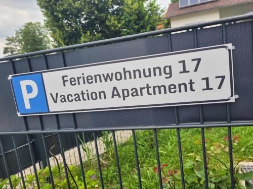 Sijil, anugerah, tanda atau dokumen lain yang dipamerkan di Traumwohnung Füssen 17