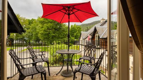 Κήπος έξω από το Mains of Taymouth Country Estate 5* Houses
