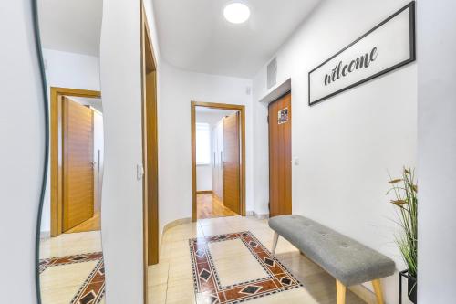 Ένα ή περισσότερα κρεβάτια σε δωμάτιο στο Apartmani Heta Alagic III