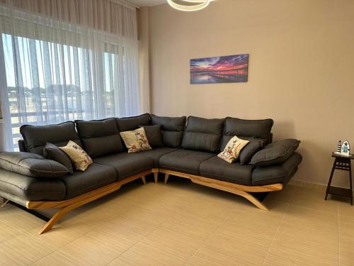 Gjiri i Lalzit- Joy Apartments-Kompleksi Lura 2