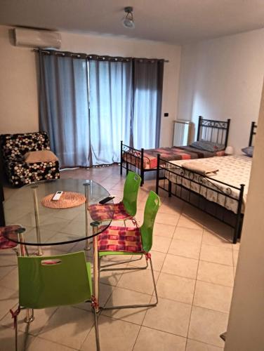 Ένα ή περισσότερα κρεβάτια σε δωμάτιο στο Genova Home