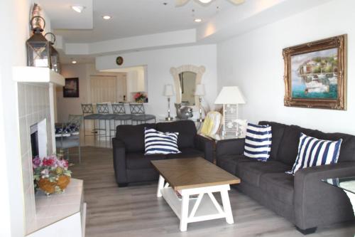 Χώρος καθιστικού στο Lake Ozarks Get Away Portside