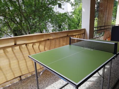 Πινγκ πονγκ στο Holiday Home Family - 100m from sea ή εκεί κοντά