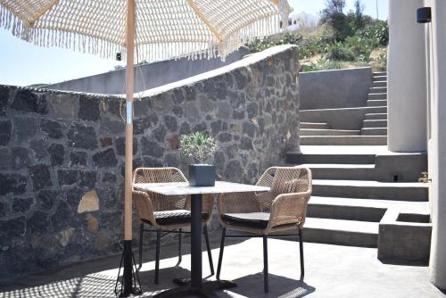 Posezení v ubytování Panthea Suite Santorini - Private pool