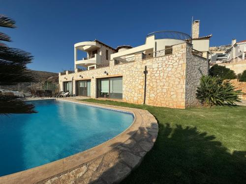 Stone Villa Saronida