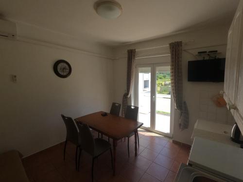 Apartments 501 - spacious and bright apartment on island of Rab