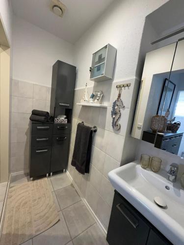 Ένα μπάνιο στο Ferienwohnung Am Strom
