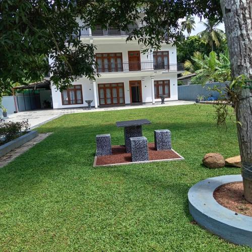 Jardín al aire libre en Swallow Nest Homes