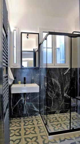 Smart Home Apartment next to Exarcheia Square