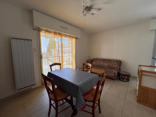 Photo de la galerie de l'établissement T2 proche plage et commerces avec parking à Arcachon - FR-1-474-6, à Arcachon