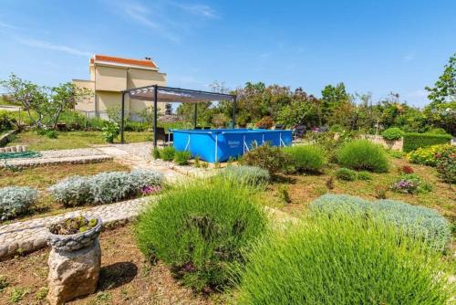 Κήπος έξω από το Sea & Mountain View By Apartment Brane